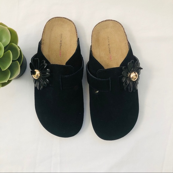 Isaac Mizrahi Shoes - Isaac Mizrahi  Andreya Canary Black Suede Flower